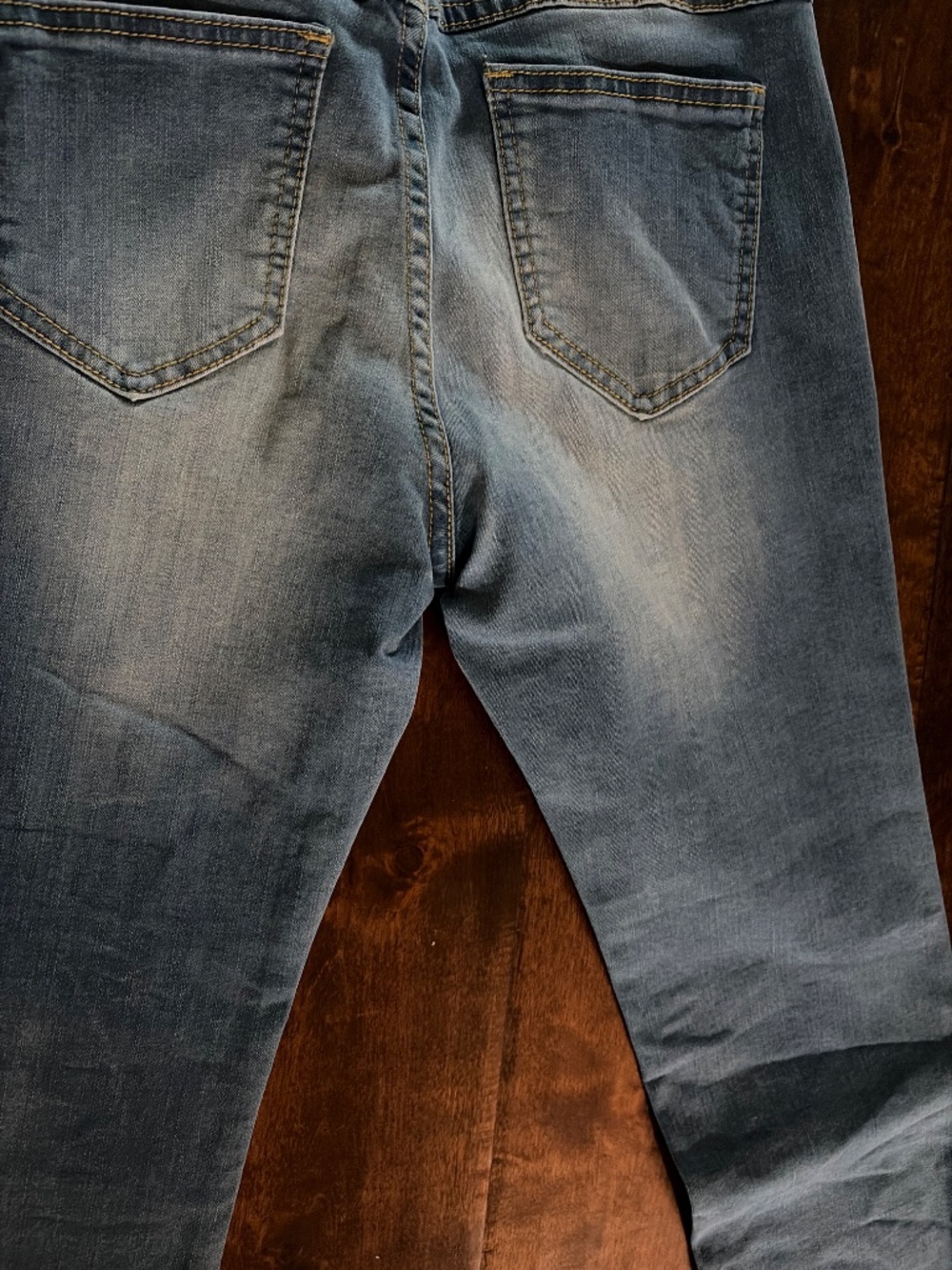 Jeans - Picture 10 of 10